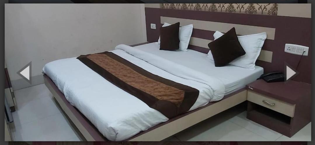 Hotel Soni International Khalilabad Экстерьер фото